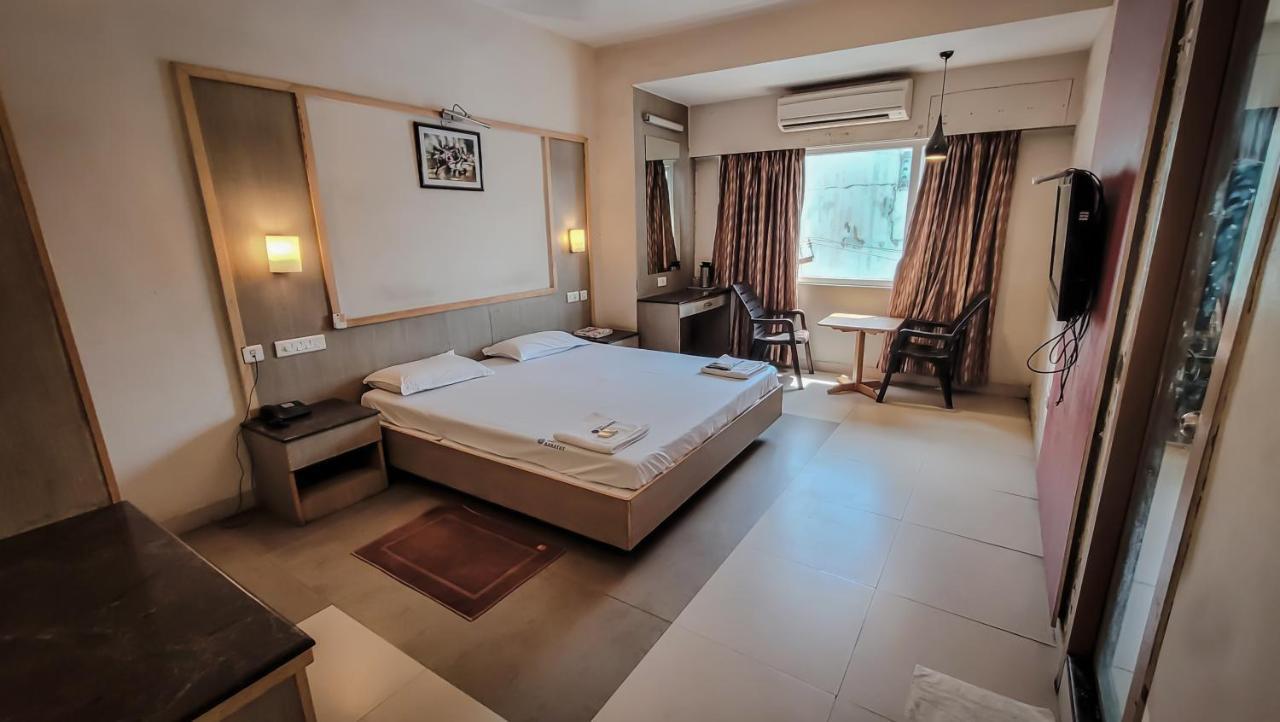 Hotel Aarathy Мадурай Екстериор снимка